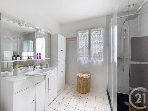 Maison à vendre  6 pièces - 147 m 2   CHARTRES  - 28