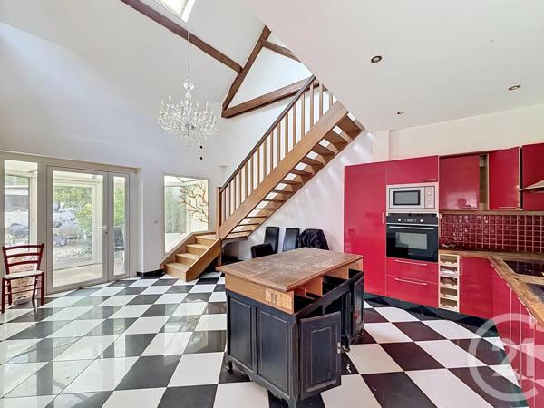 Maison à vendre  6 pièces - 147 m 2   CHARTRES  - 28