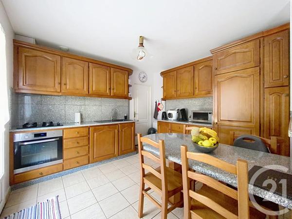 Maison à vendre  6 pièces - 147 m 2   CHARTRES  - 28