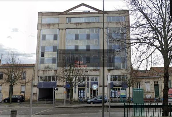 Bureau de 635 m² à louer à Bordeaux Meriadeck