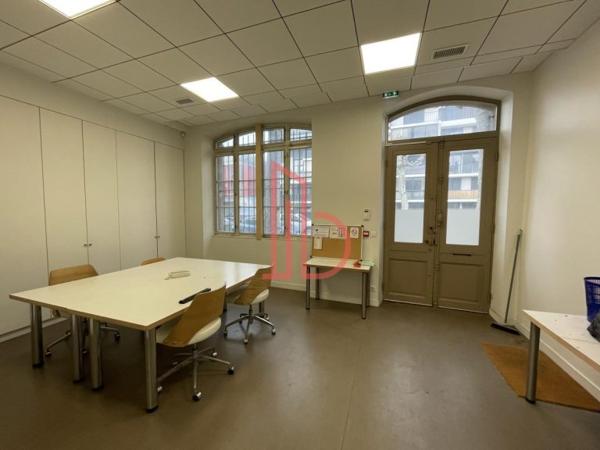 Bureau de 250 m² à vendre à Bordeaux Chartrons