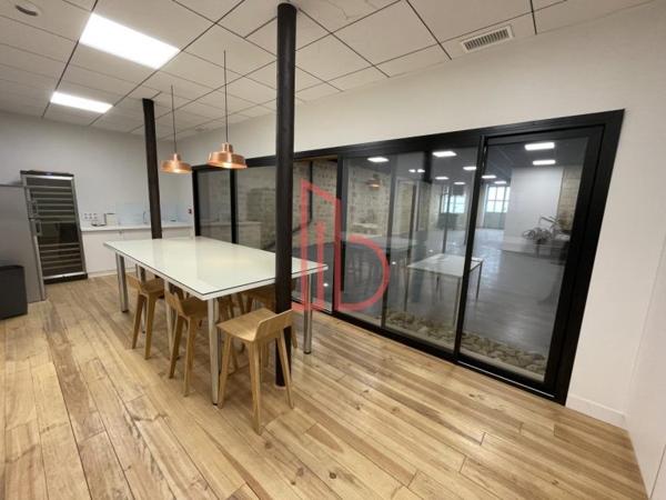 Bureau de 250 m² à vendre à Bordeaux Chartrons