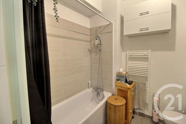 Appartement F4 à vendre  4 pièces - 79,55 m 2   MASSY  - 91