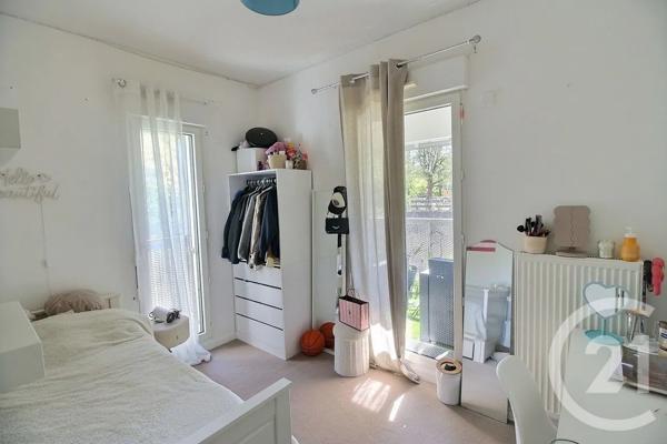 Appartement F4 à vendre  4 pièces - 79,55 m 2   MASSY  - 91