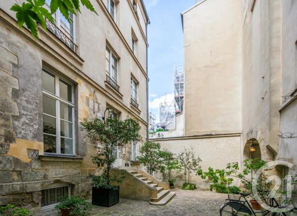 Appartement F2 à vendre  2 pièces - 34,96 m 2   PARIS  - 75004