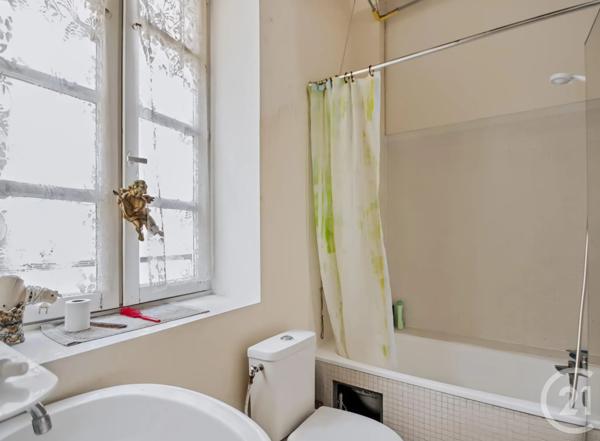 Appartement F2 à vendre  2 pièces - 34,96 m 2   PARIS  - 75004