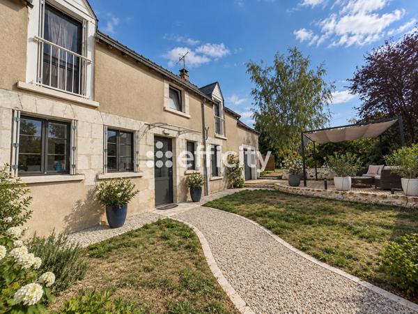 Maison
         8 pièces
        - 120 m² 330 850 € *
