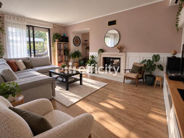 Maison
         8 pièces
        - 120 m² 330 850 € *