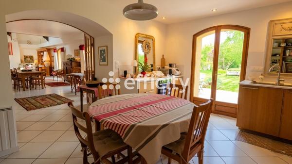 Maison
         6 pièces
        - 222 m² Exclusivité 345 000 € *