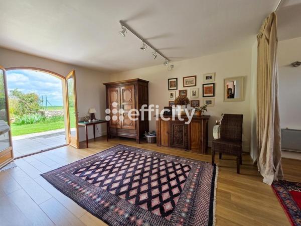 Maison
         6 pièces
        - 222 m² Exclusivité 345 000 € *