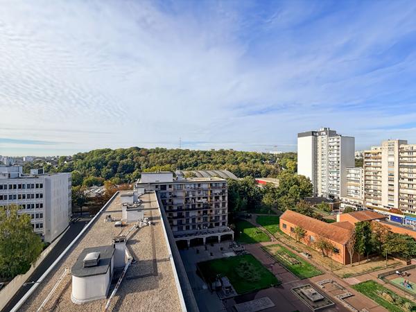 Studio rénové à vendre à Rosny-sous-Bois - Centre-ville - Idéal Investisseur