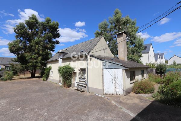Maison Ancienne et Ensemble Immobilier sur ST GENOUPH