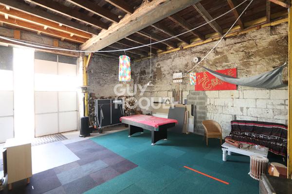 Maison Ancienne et Ensemble Immobilier sur ST GENOUPH