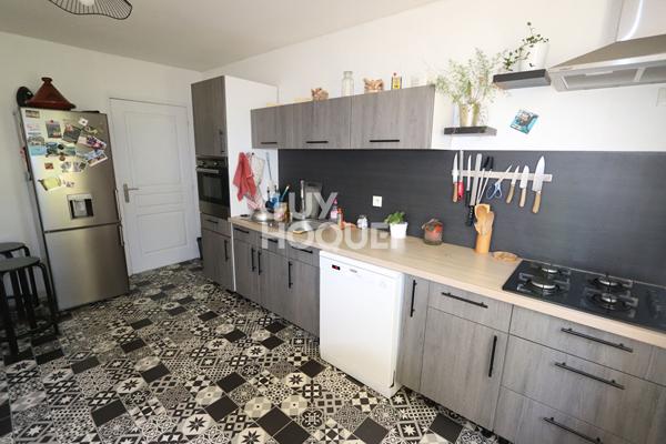 Maison Ancienne et Ensemble Immobilier sur ST GENOUPH