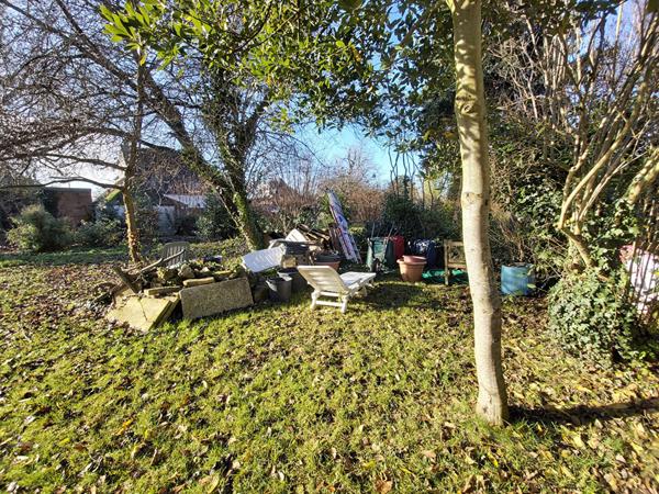 TERRAIN A BATIR €340 000 ** - Référence 1931