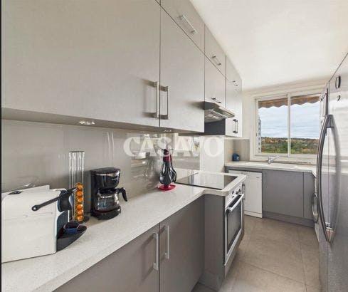 Vente Appartement 4 pièces de 75m² - 92210 Saint-Cloud