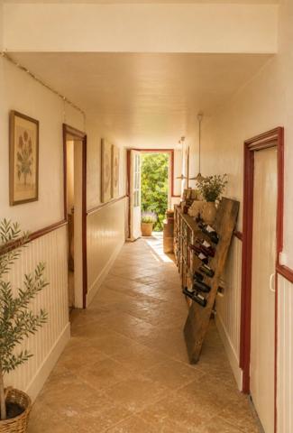 Propriété de caractère d’environ 255 m² au cœur de Montsaugeon – parc clos, sources et dépendances