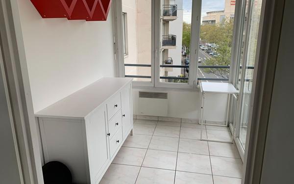 Appartement à louer    1 pièce •  Lyon 8