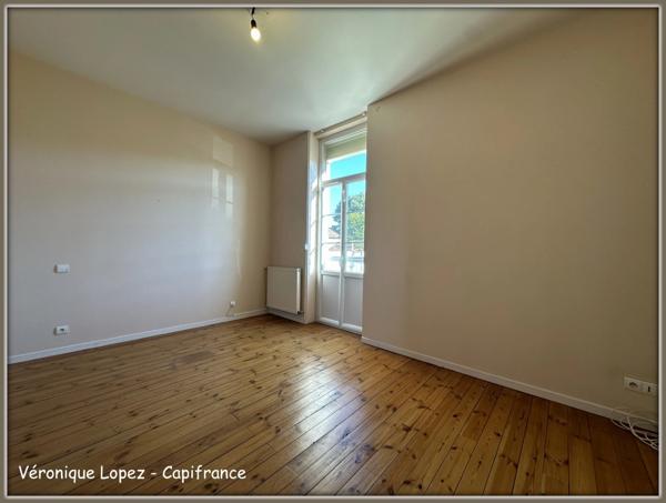 Agen, dans un quartier calme, maison de ville 115 m², 5 pièces principales, avec extérieur