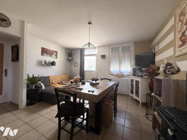 FLIXECOURT (80) -  Ensemble de 8 maisons - 