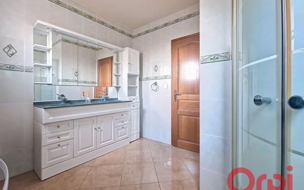 Maison à vendre    5 pièces •  Codognan