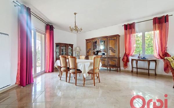 Maison à vendre    5 pièces •  Codognan