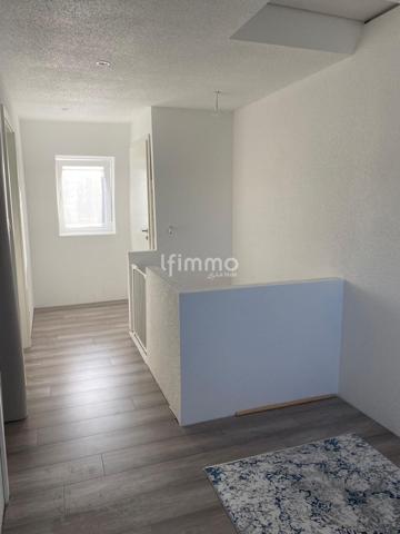 Immeuble de avec local commercial