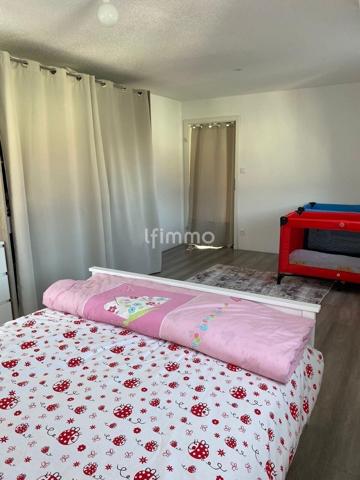 Immeuble de avec local commercial