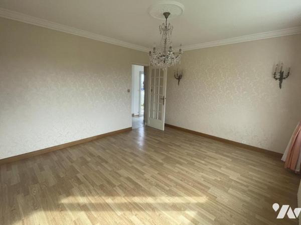 PAIMBOEURF - MAISON 4 Pièces + dépendances + garage