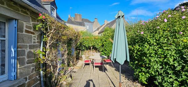 Maison en pierre en bourg