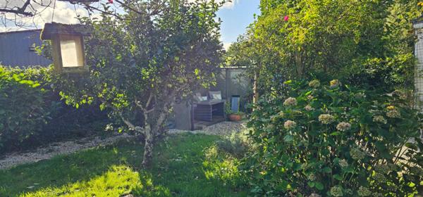 Maison en pierre en bourg