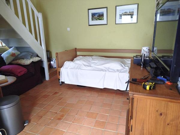 Maison en pierre en bourg