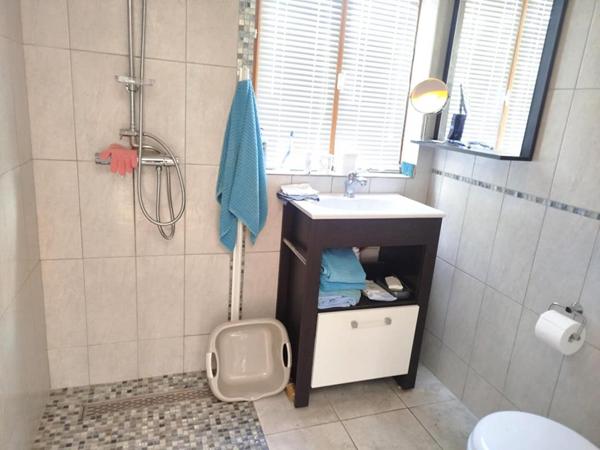 Maison en pierre en bourg