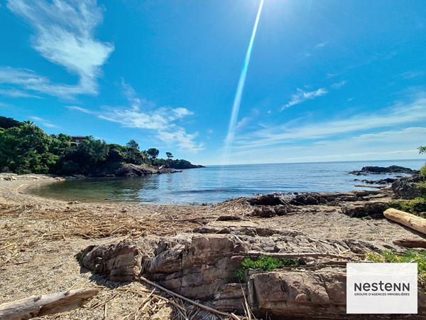 Fréjus, Saint-Aygulf, T2 rénové, proche mer, parking, climatisé