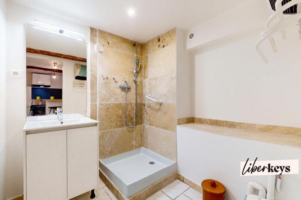 A vendre Saint Maximin la Sainte Baume appartement 32 m² rez-de-chaussée