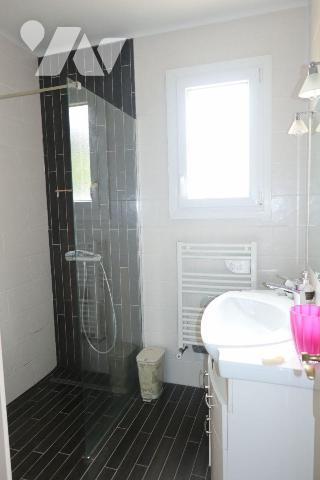 QUIMERCH (29590)- A proximité du Faou, Maison sur un terrain d'une superficie totale  de 963m² ...