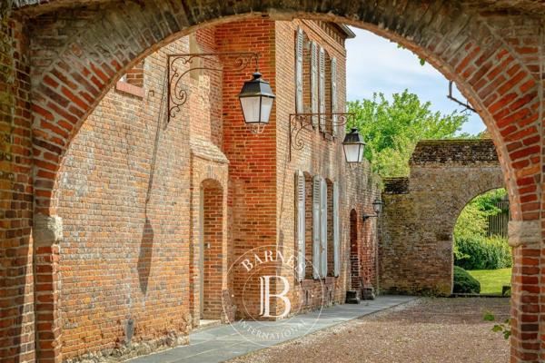 Gournay-en-Bray, Manoir 10 Chambres -  554 m² à vendre