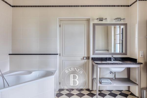 Gournay-en-Bray, Manoir 10 Chambres -  554 m² à vendre