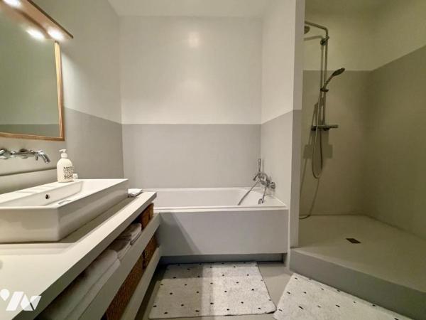 SUPERBE T4 ENTIERREMENT RENOVÉ PROCHE GRASLIN