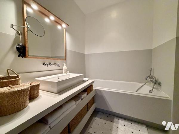 SUPERBE T4 ENTIERREMENT RENOVÉ PROCHE GRASLIN