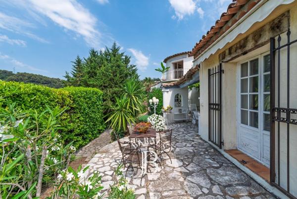 Vence, Villa 6 Chambres -  180 m² à vendre