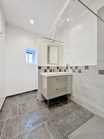 Duplex de caractère _ dernier étage _ 4 chambres _ 3 salles de bains _ balcons _ studio annexe