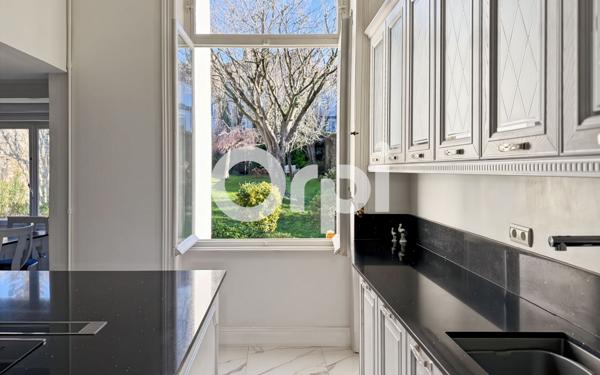 Maison à vendre    11 pièces • 350 m2 Boulogne-sur-Mer