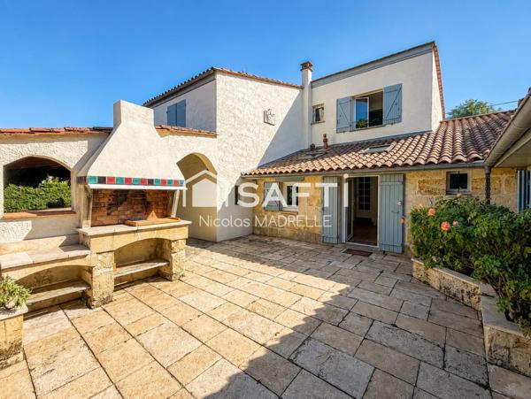 Maison en pierre de caractère avec piscine