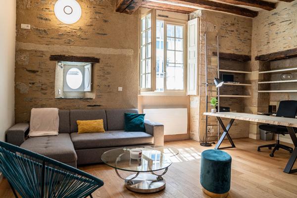 Appartement à Angers secteur Gare/ Château de 2 pièces de 63m² avec parking