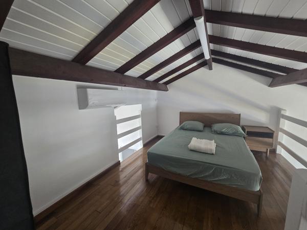 Appartement à louer 700 € CC ST FRANCOIS 1 pièce 32 m² DPE E