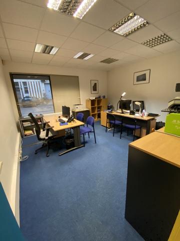 LOCAL PROFESSIONNEL A USAGE DE BUREAUX