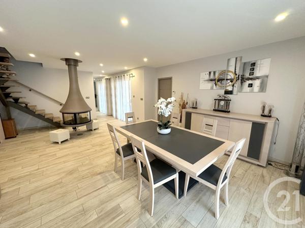 Maison à vendre  4 pièces - 161 m2 ST MAURICE DE GOURDANS - 01