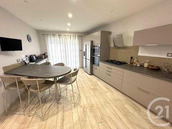 Maison à vendre  4 pièces - 161 m2 ST MAURICE DE GOURDANS - 01