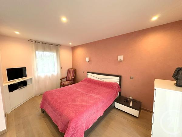 Maison à vendre  4 pièces - 161 m2 ST MAURICE DE GOURDANS - 01